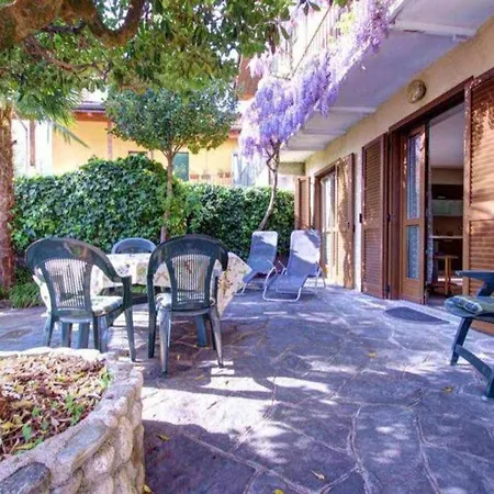 Il Glicine Con Darsena Privata A Apartamento