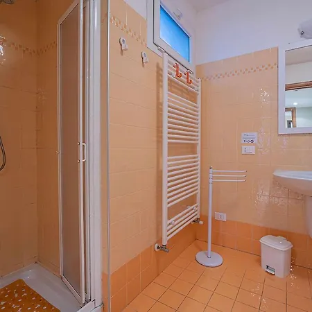 Apartamento Il Glicine Con Darsena Privata A *